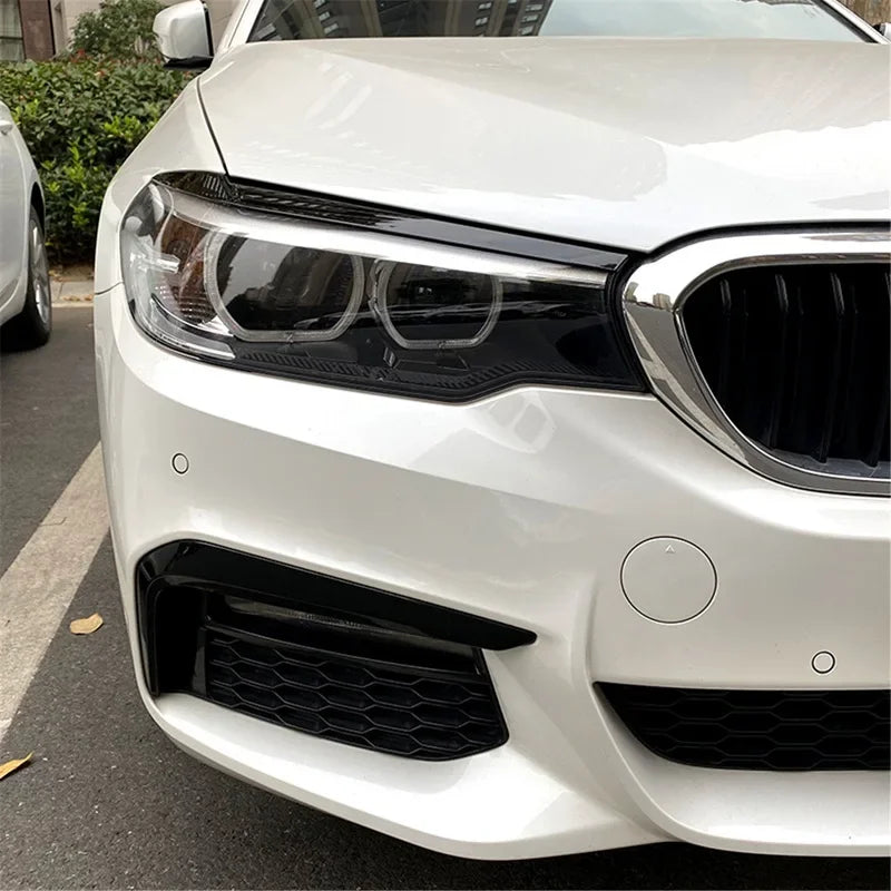 2Pcs Car Headlights Eyebrow Eyelid Trim Cover Sticker Carbon