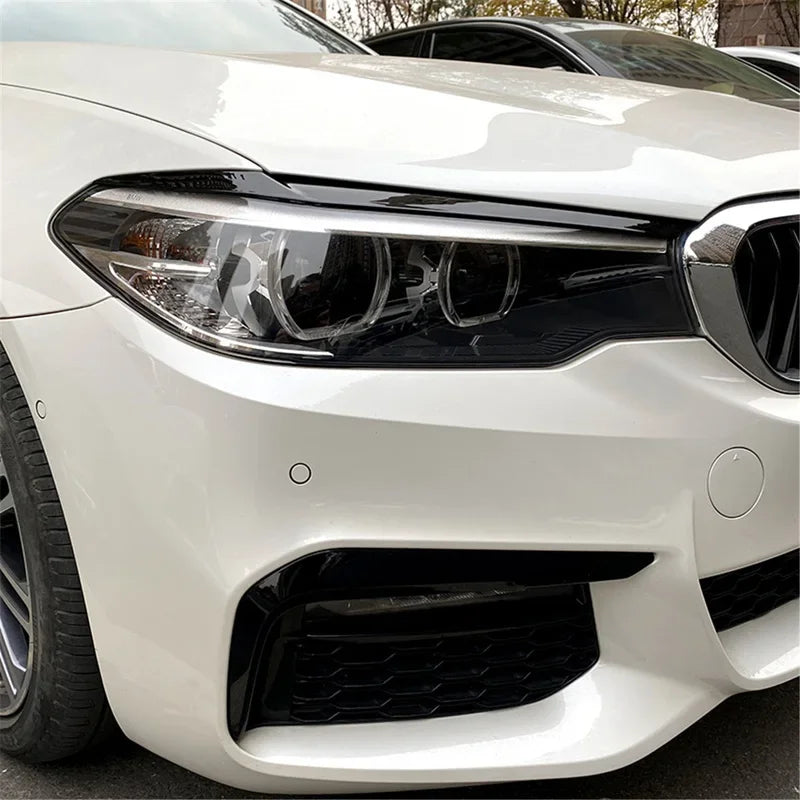 2Pcs Car Headlights Eyebrow Eyelid Trim Cover Sticker Carbon